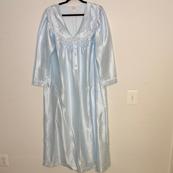 Barbizon Vintage winter floral embroidered Blue Women's plus size 1X Nightgown - Picture 1 of 6